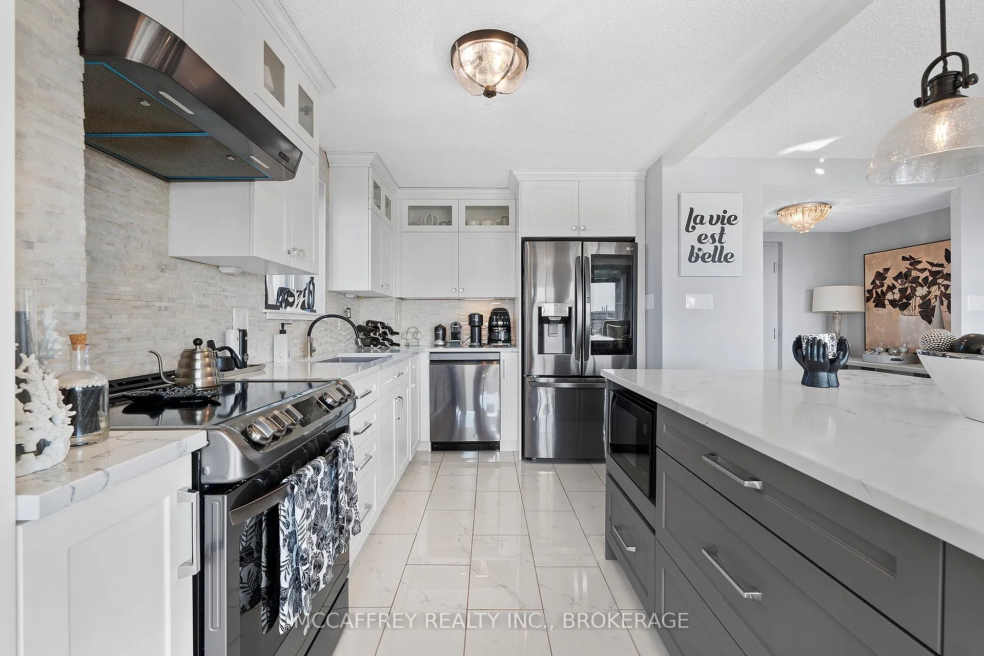 Photo 16 of Unit 1105, 257 Bath Road, Kingston, West of Sir John A. Blvd — HOMEH