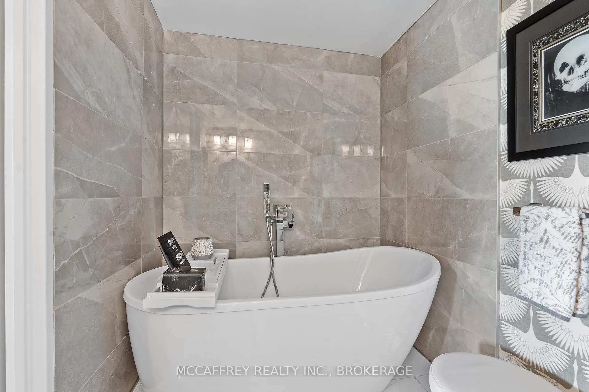 Photo 25 of Unit 1105, 257 Bath Road, Kingston, West of Sir John A. Blvd — HOMEH