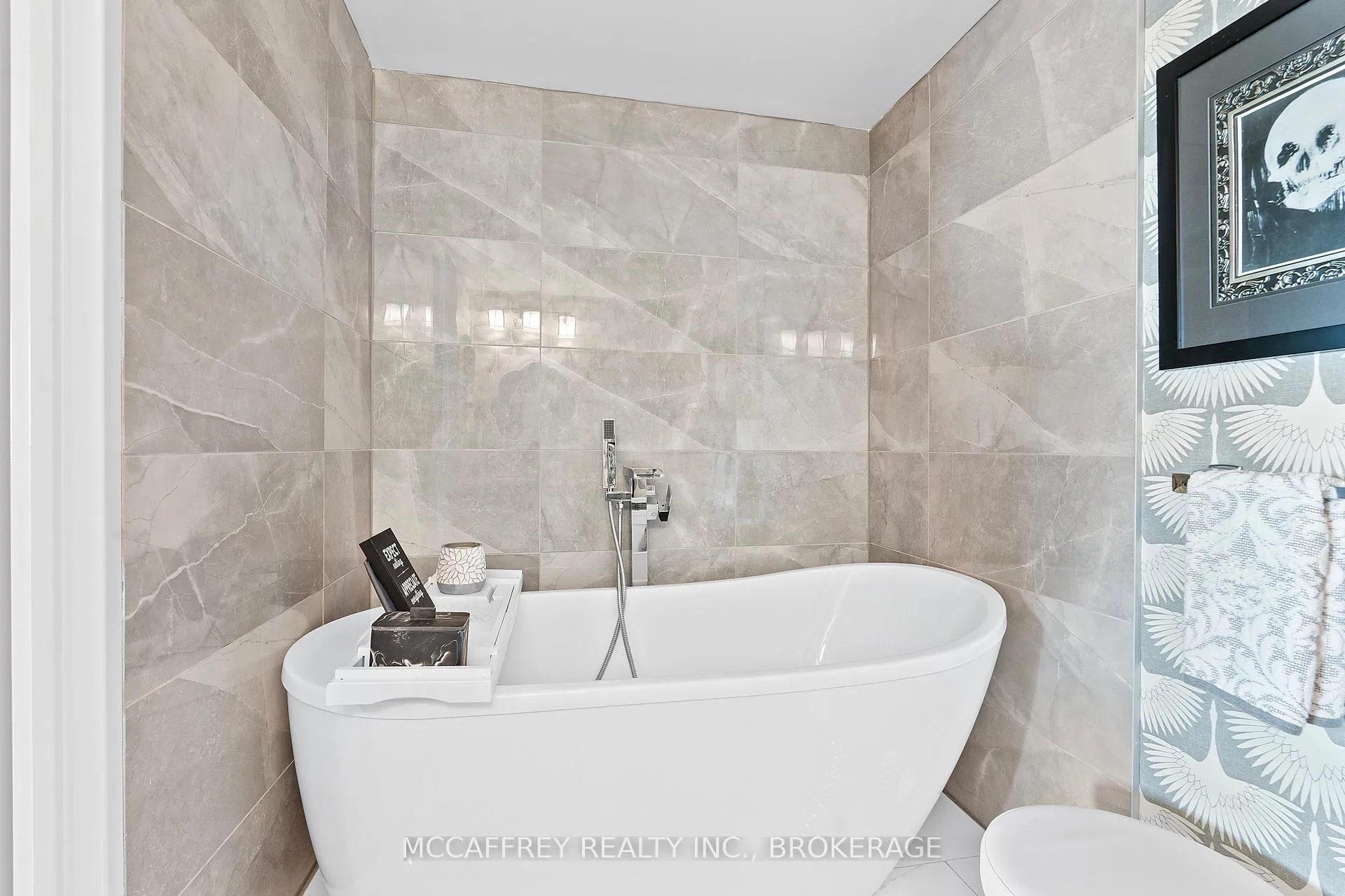 Photo 26 of Unit 1105, 257 Bath Road, Kingston, West of Sir John A. Blvd — HOMEH