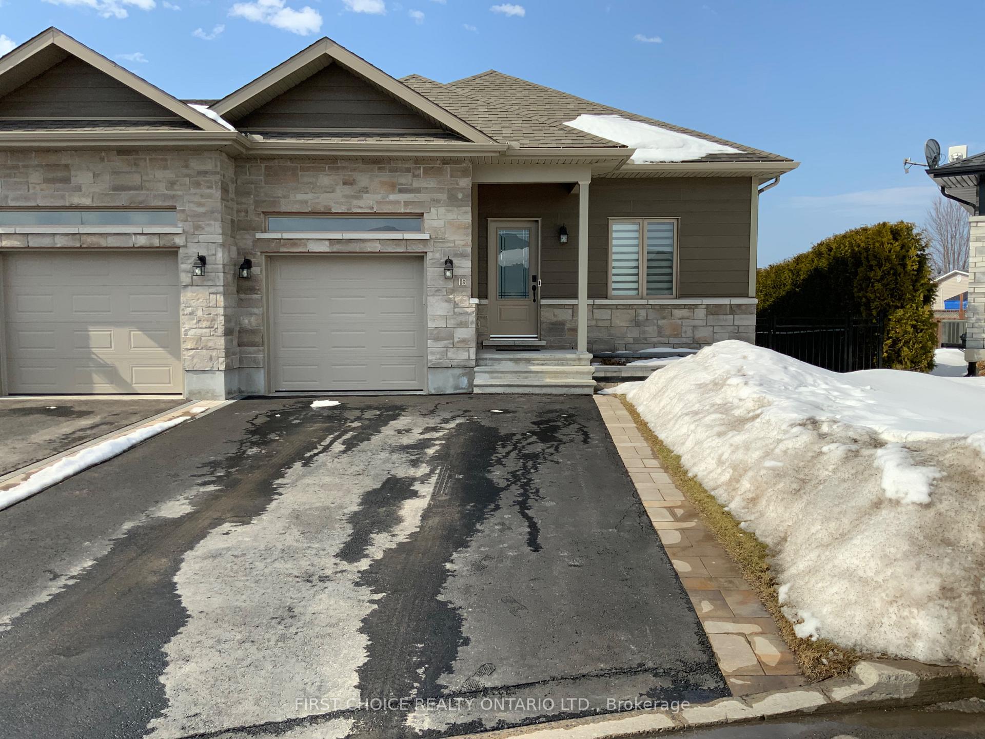 Photo 1 of 18 Julien Street, Champlain, L'Orignal — HOMEH