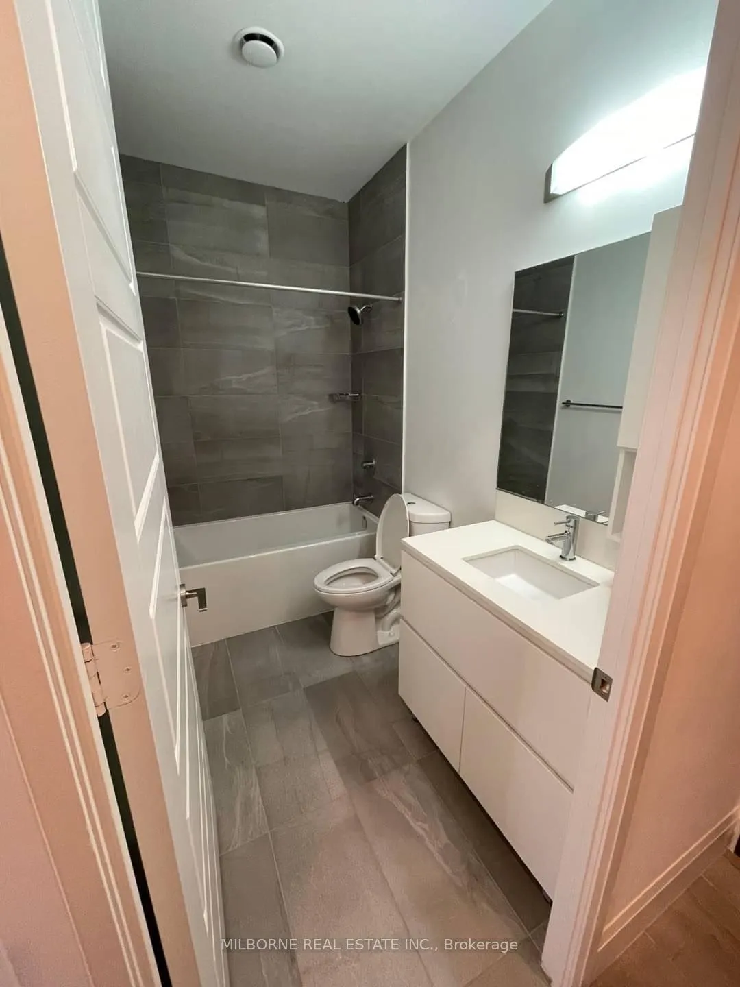 Photo 10 of Unit 107, 25 Water Walk Drive, Markham, Unionville — HOMEH