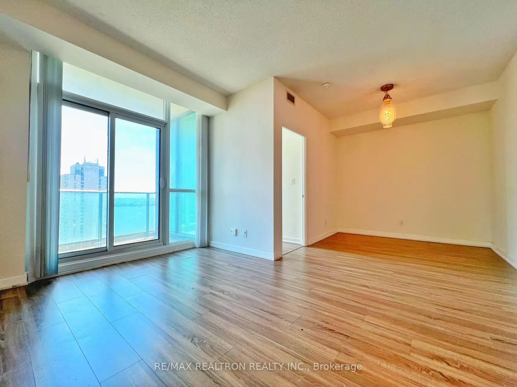 Photo 12 of Unit 2809, 18 Harbour Street, Toronto, Waterfront Communities — HOMEH