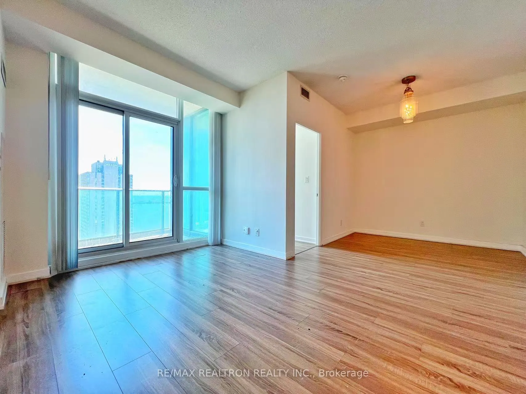 Photo 13 of Unit 2809, 18 Harbour Street, Toronto, Waterfront Communities — HOMEH