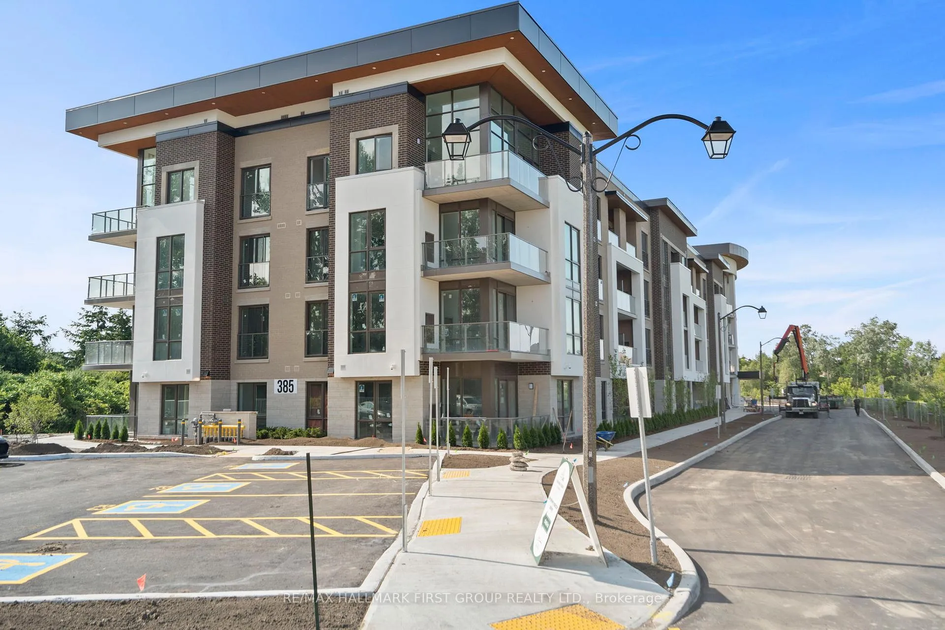 Photo 1 of Unit 107, 385 Arctic Red Drive, Oshawa, Windfields — HOMEH