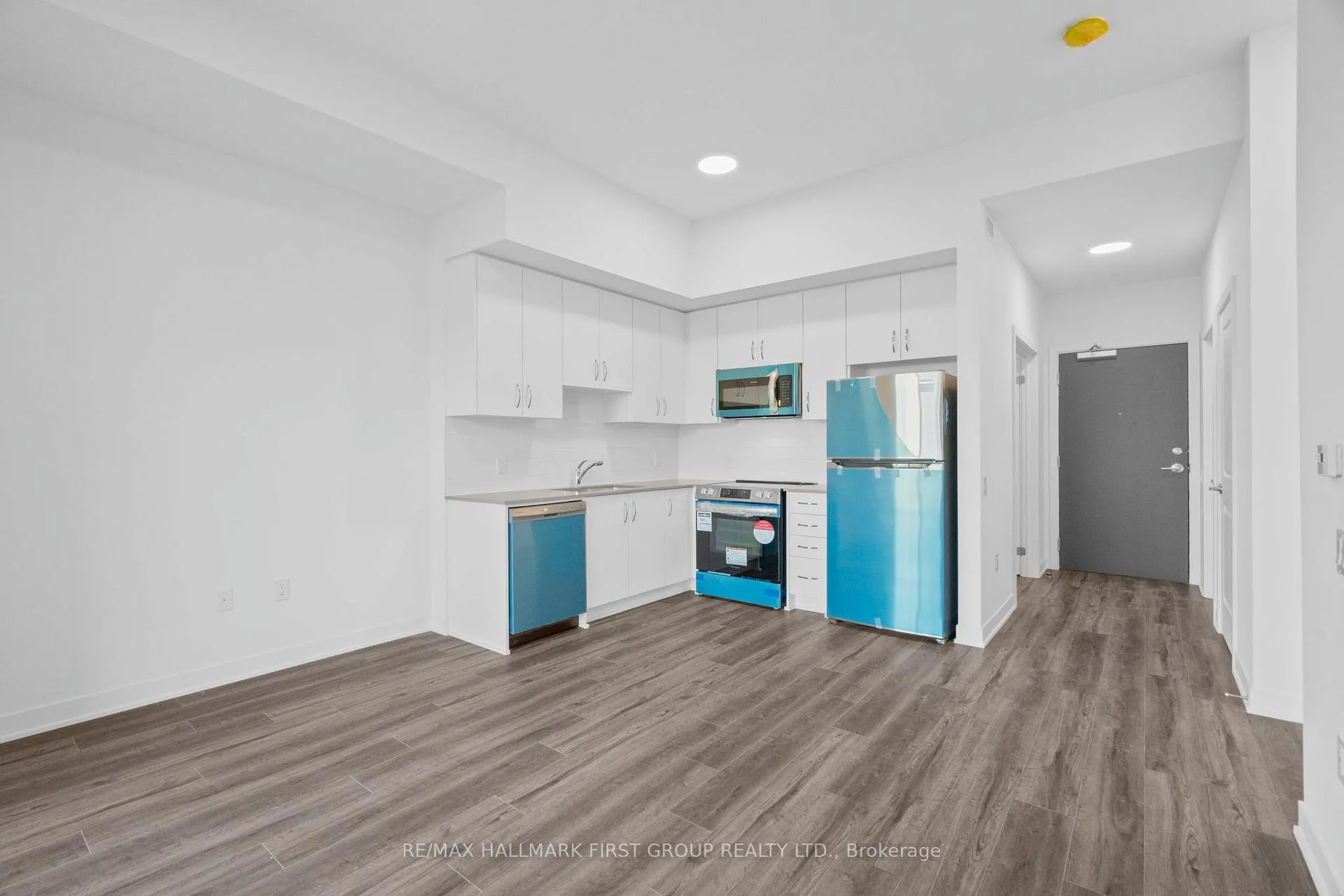 Photo 6 of Unit 107, 385 Arctic Red Drive, Oshawa, Windfields — HOMEH