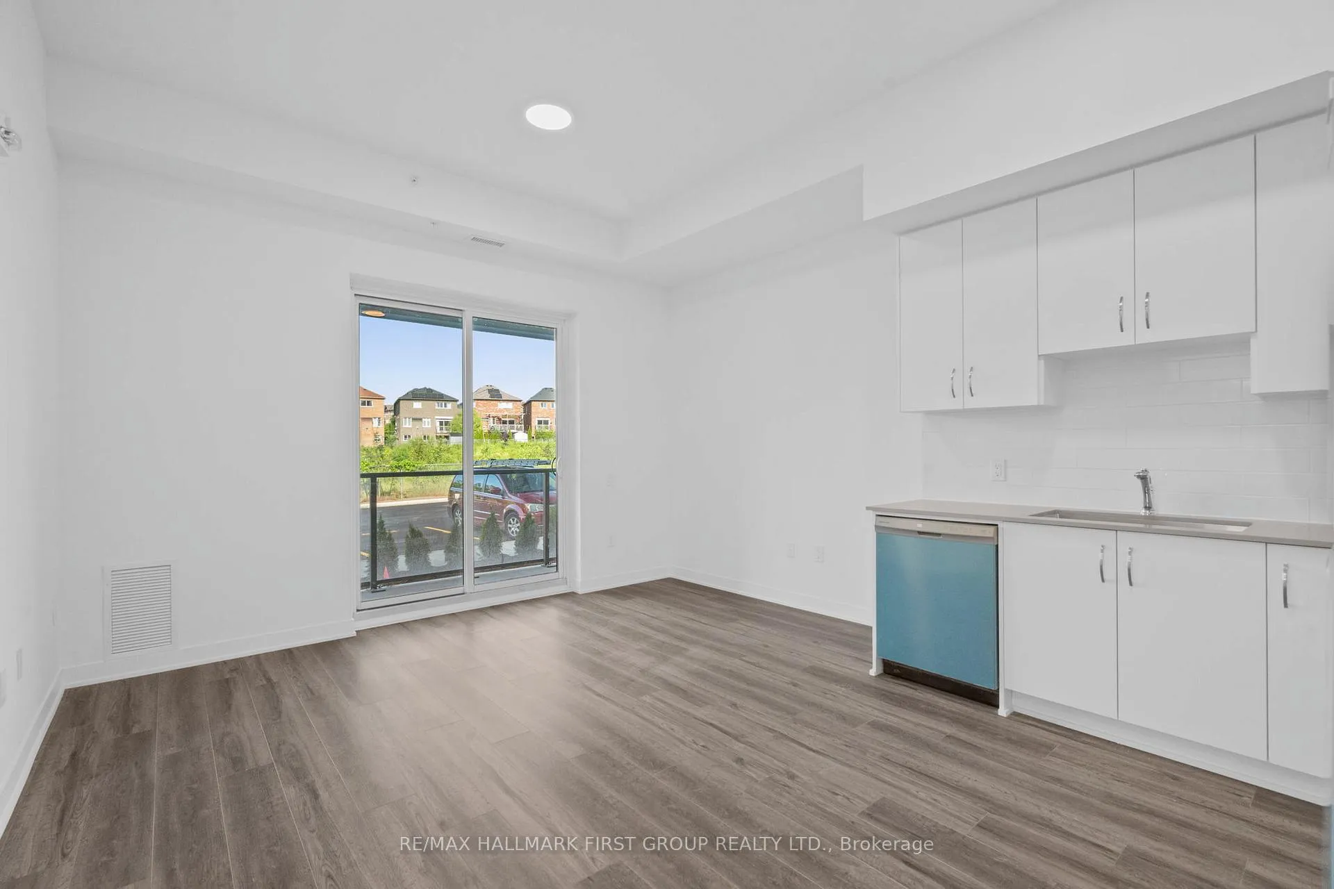 Photo 11 of Unit 107, 385 Arctic Red Drive, Oshawa, Windfields — HOMEH