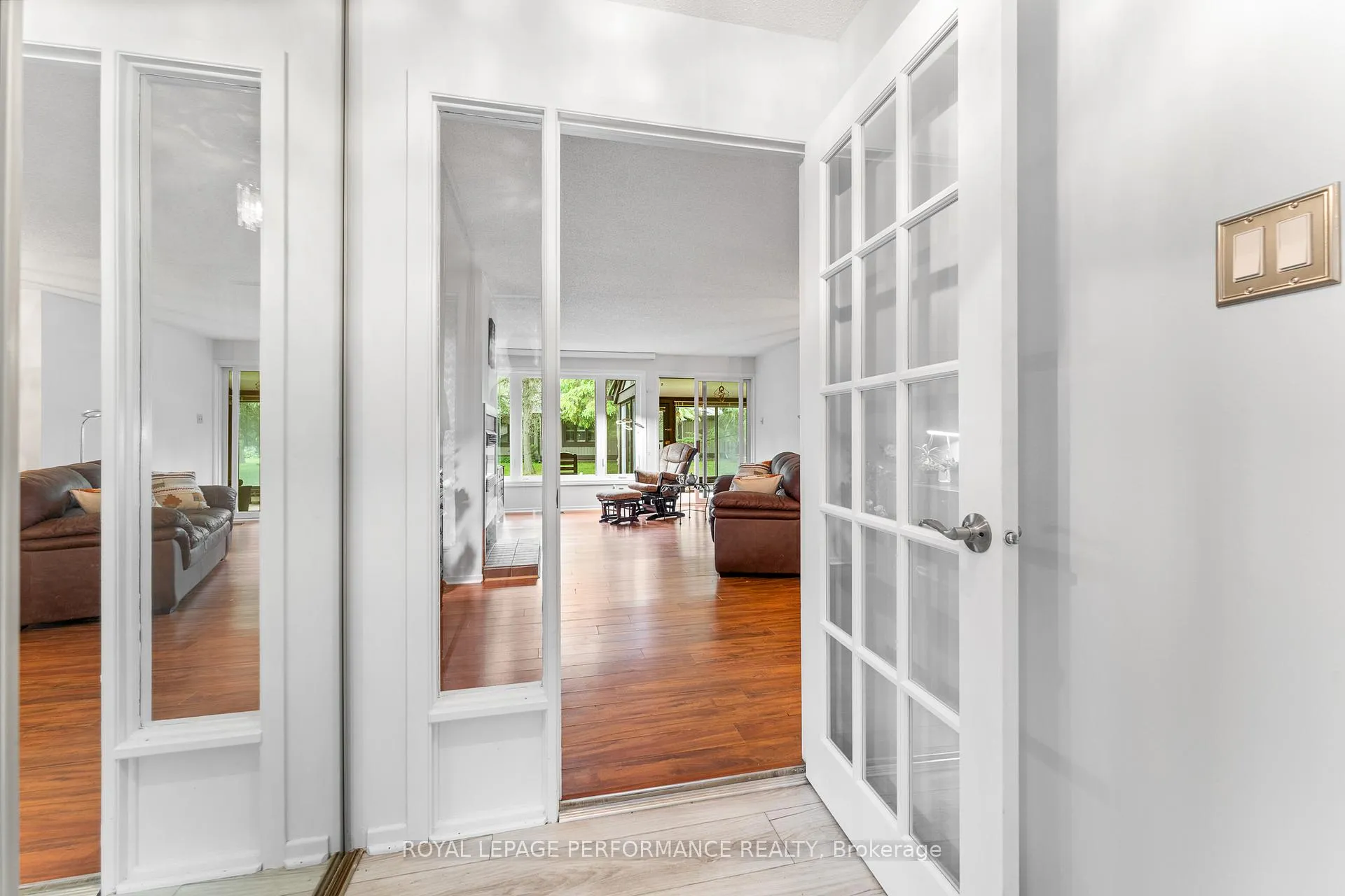 Photo 8 of 9 Plainfield Court, Ottawa, Stittsville (Central) — HOMEH