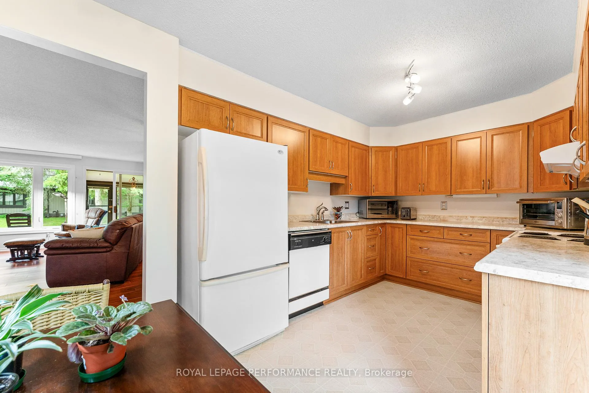 Photo 17 of 9 Plainfield Court, Ottawa, Stittsville (Central) — HOMEH