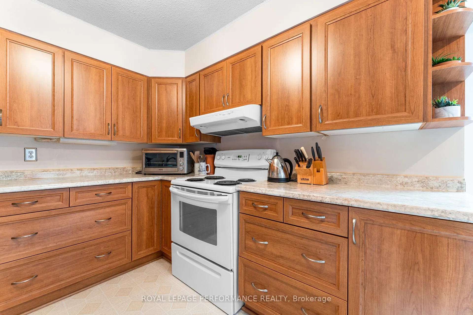 Photo 20 of 9 Plainfield Court, Ottawa, Stittsville (Central) — HOMEH