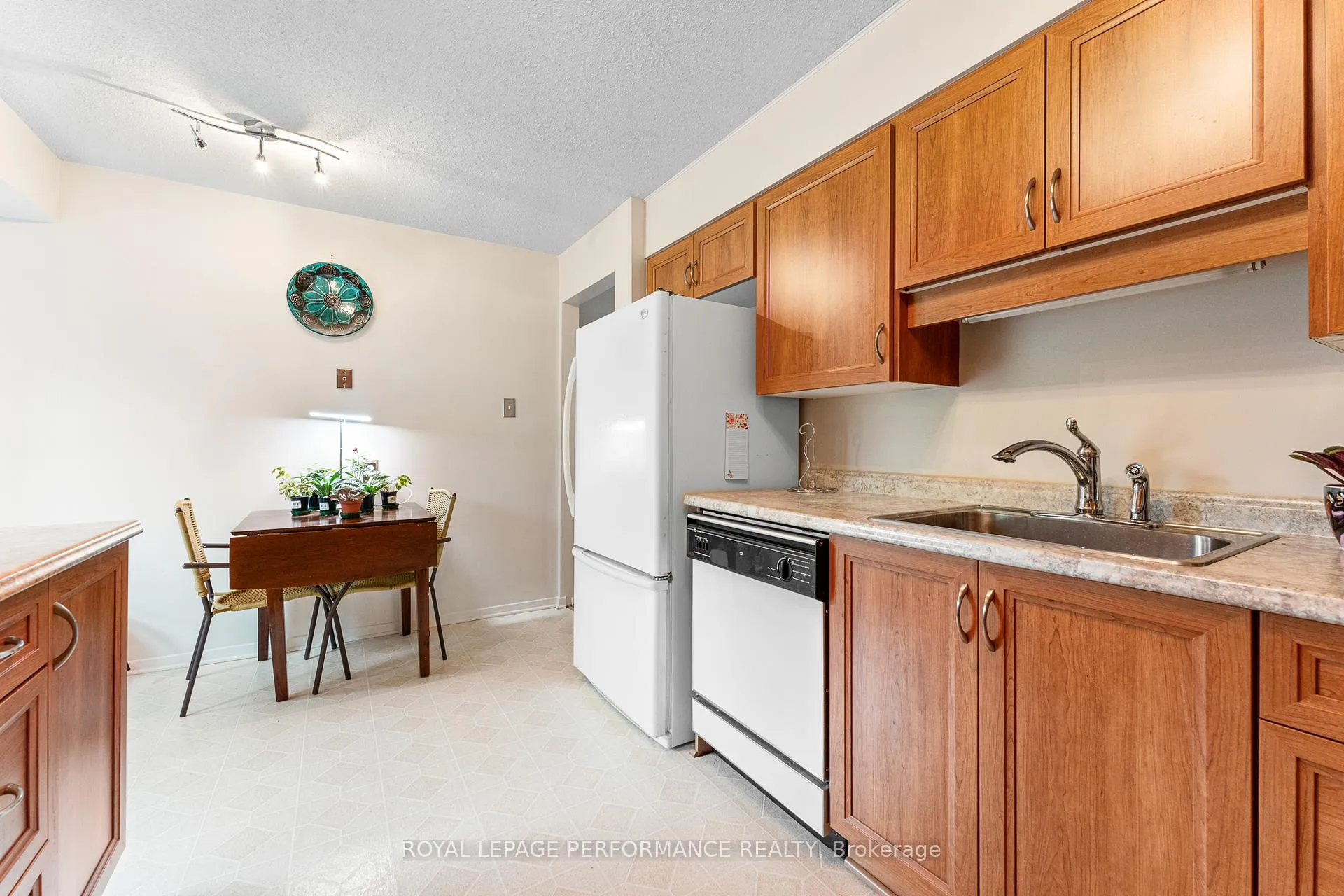 Photo 23 of 9 Plainfield Court, Ottawa, Stittsville (Central) — HOMEH