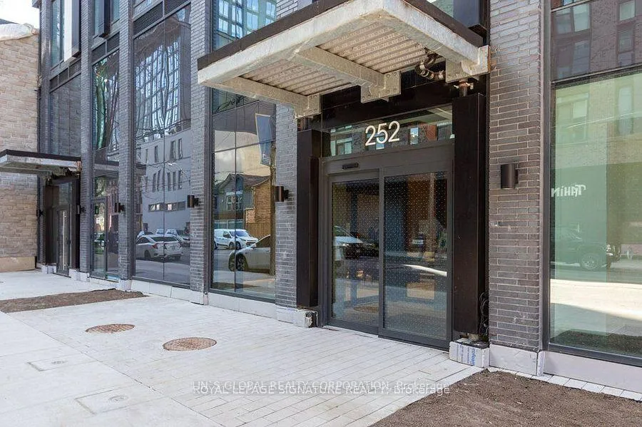 Photo 3 of Unit 3112, 252 Church Street, Toronto, Church-Yonge Corridor — HOMEH