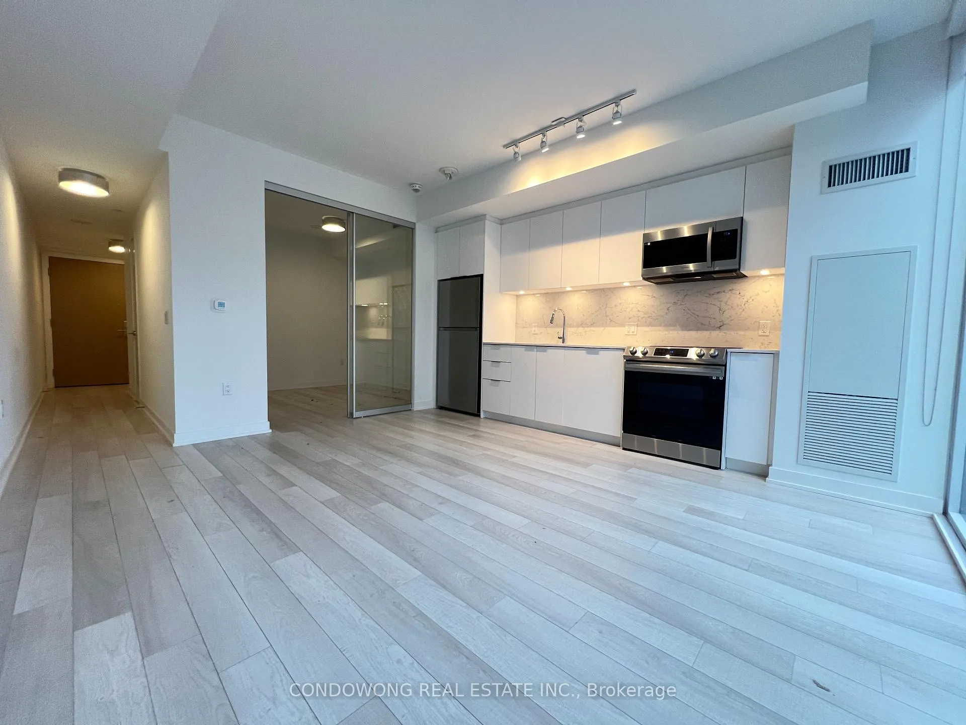 Photo 4 of Unit 3804, 357 King Street W, Toronto, Waterfront Communities — HOMEH