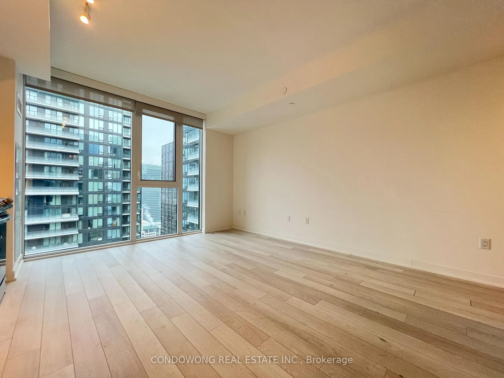 Photo 6 of Unit 3804, 357 King Street W, Toronto, Waterfront Communities — HOMEH