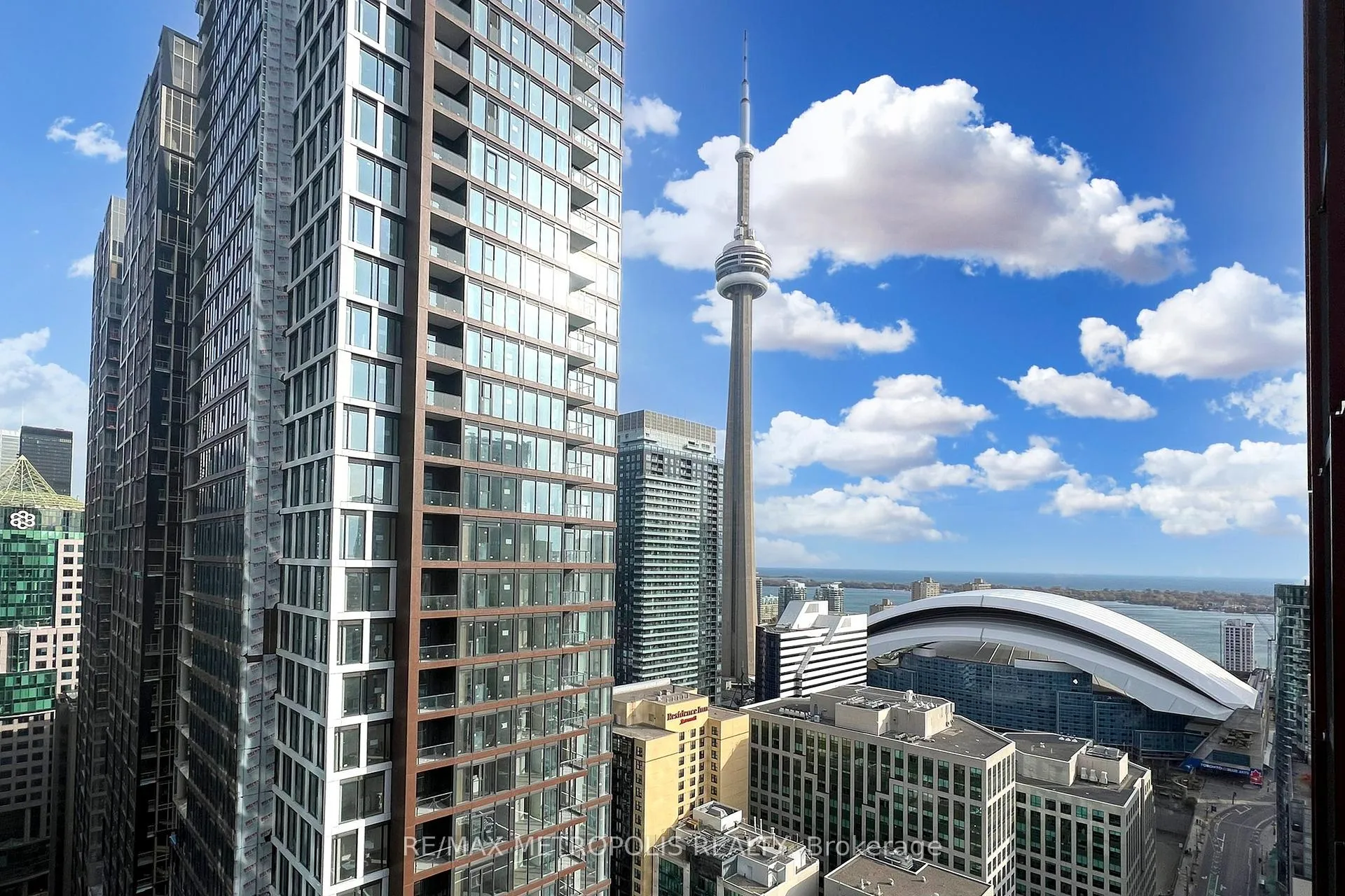 Photo 2 of Unit 3103, 88 Blue Jays Way, Toronto, Waterfront Communities — HOMEH