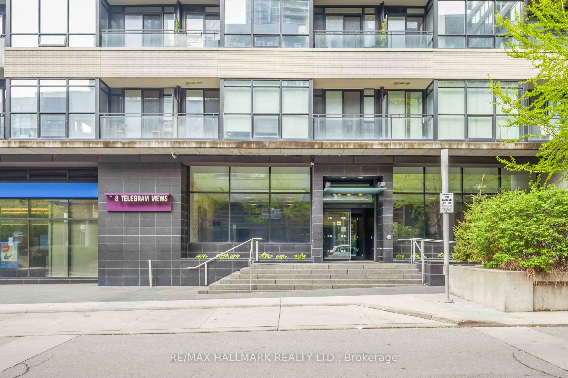 Photo 2 of Unit 611, 8 Telegram Mews, Toronto, Waterfront Communities — HOMEH