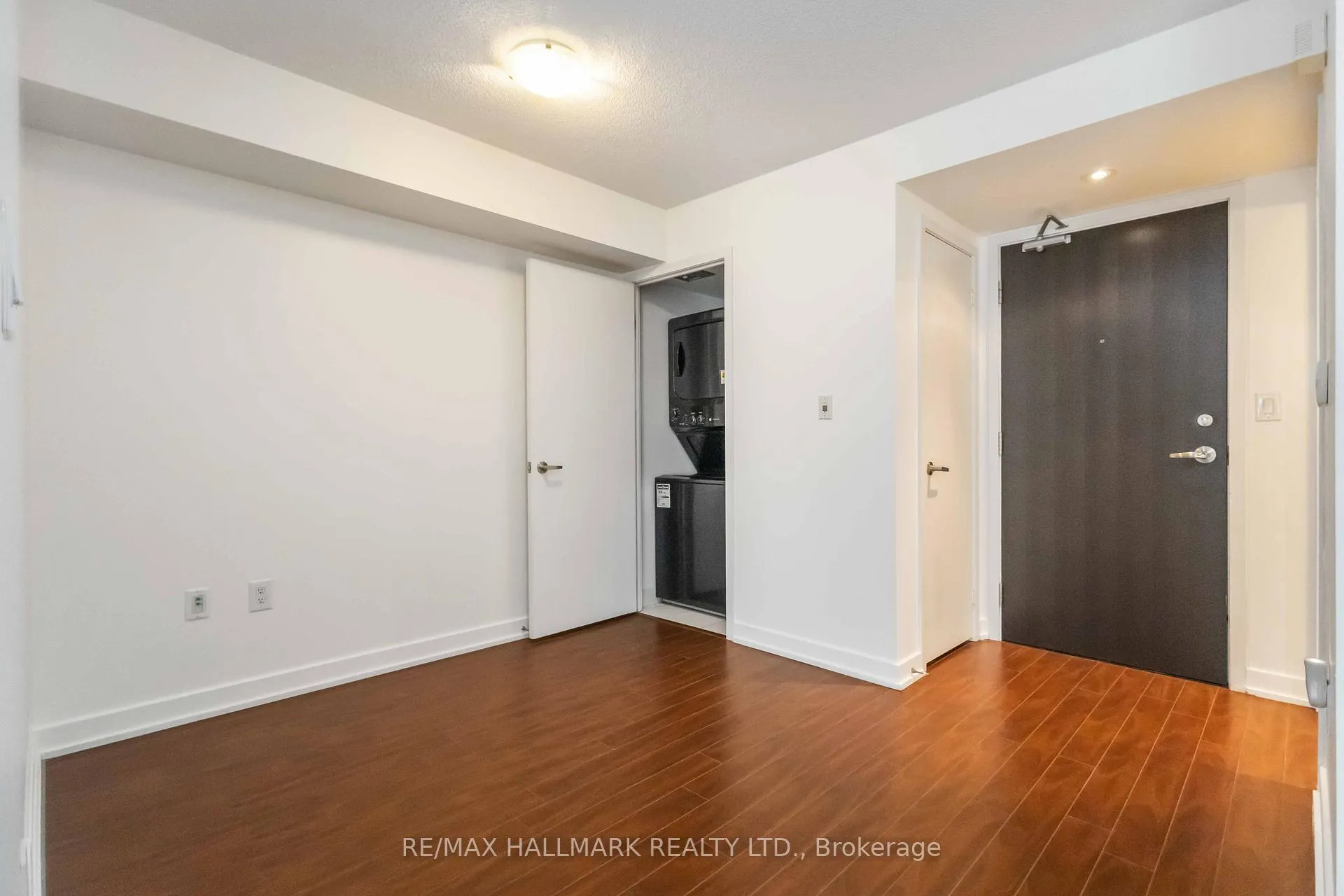 Photo 8 of Unit 611, 8 Telegram Mews, Toronto, Waterfront Communities — HOMEH