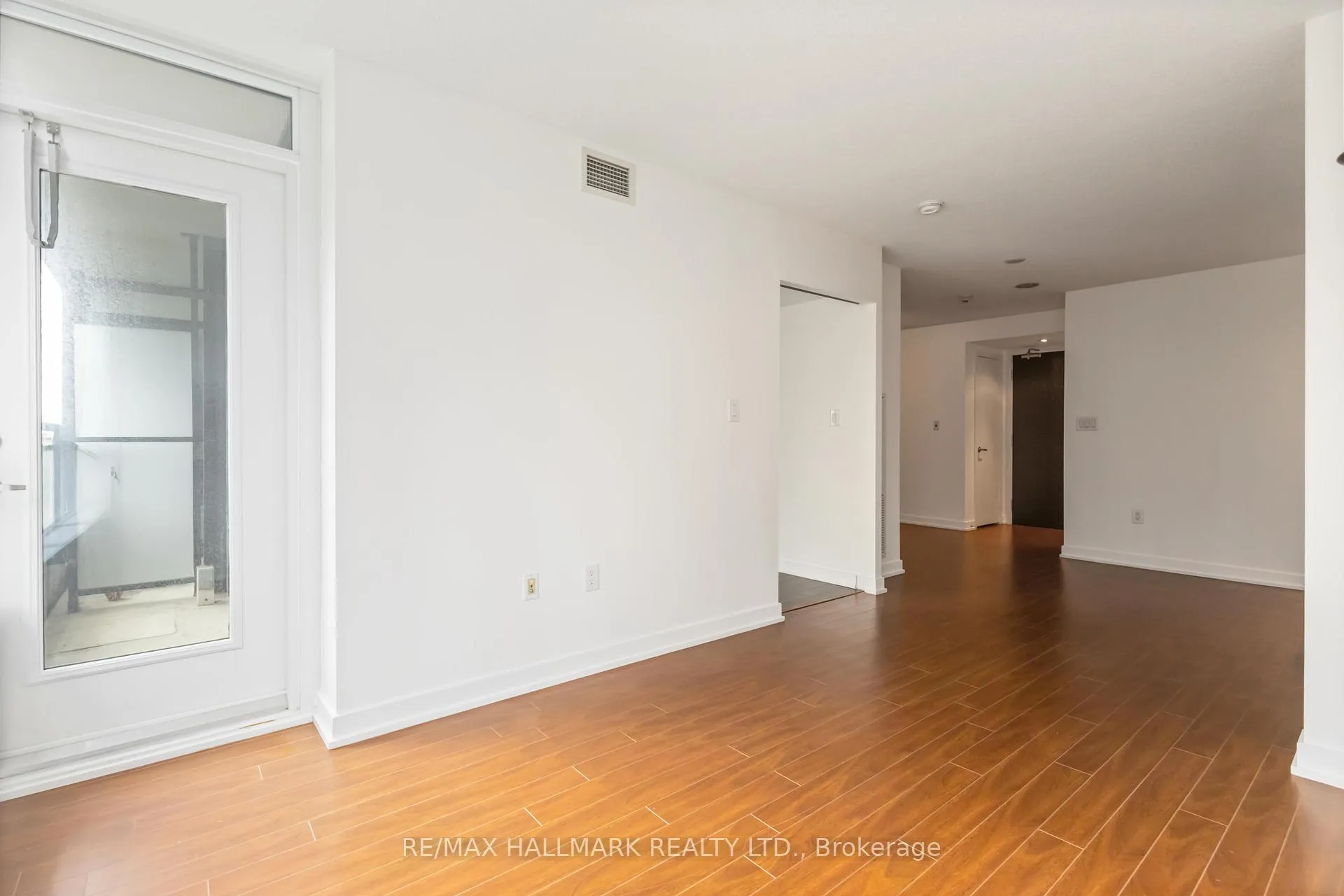 Photo 15 of Unit 611, 8 Telegram Mews, Toronto, Waterfront Communities — HOMEH