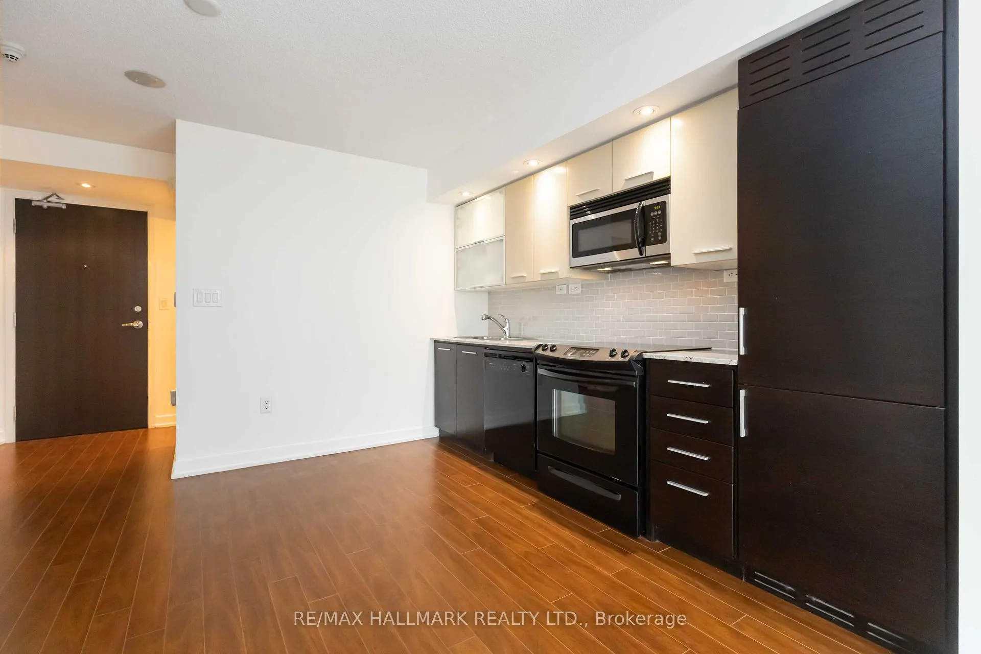 Photo 19 of Unit 611, 8 Telegram Mews, Toronto, Waterfront Communities — HOMEH