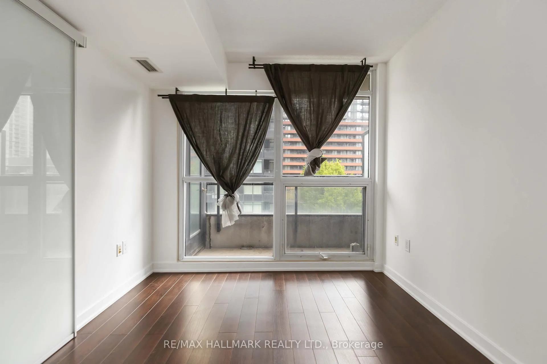 Photo 23 of Unit 611, 8 Telegram Mews, Toronto, Waterfront Communities — HOMEH
