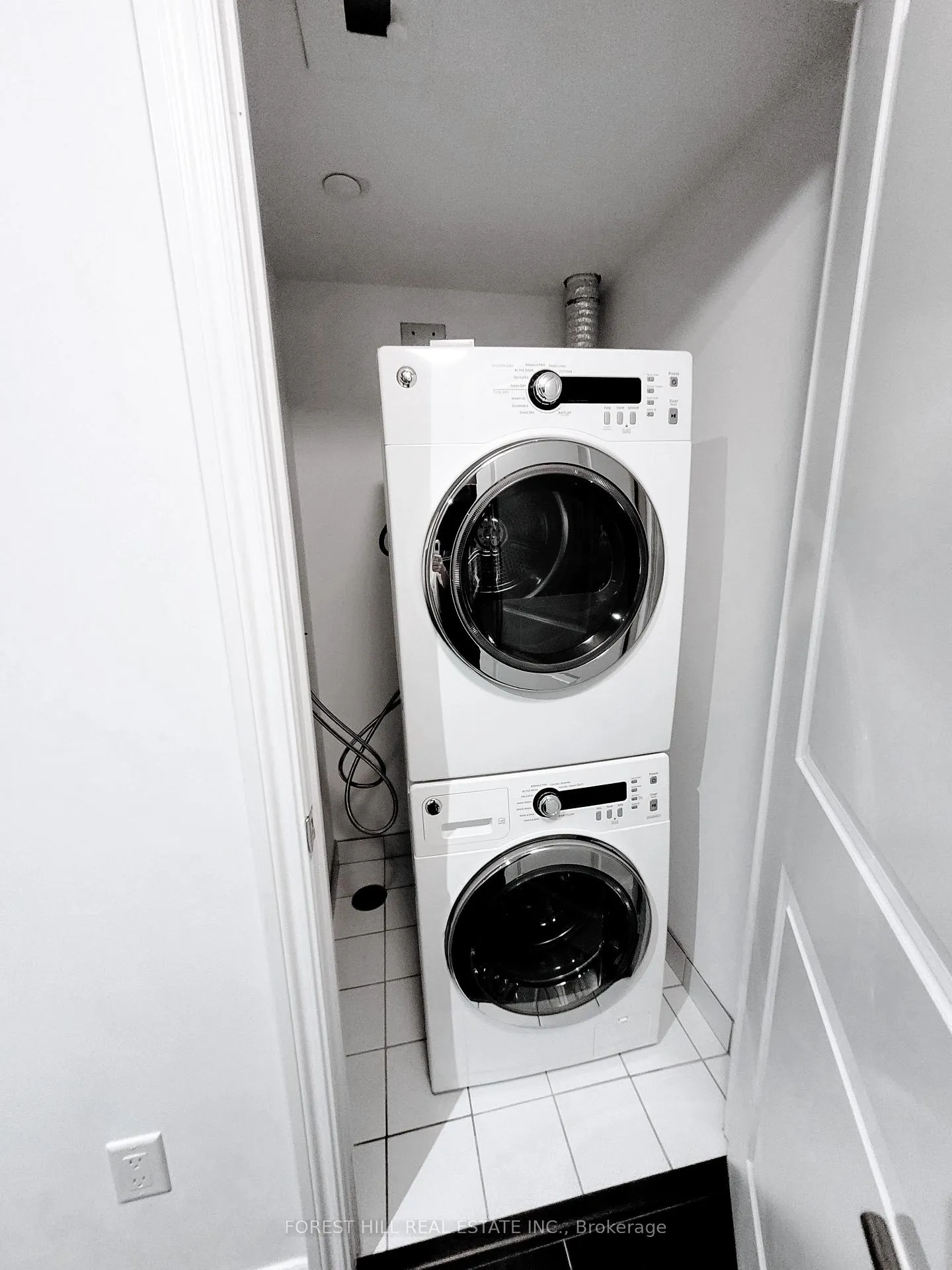 Photo 8 of Unit 5514, 386 Yonge Street, Toronto, Bay Street Corridor — HOMEH