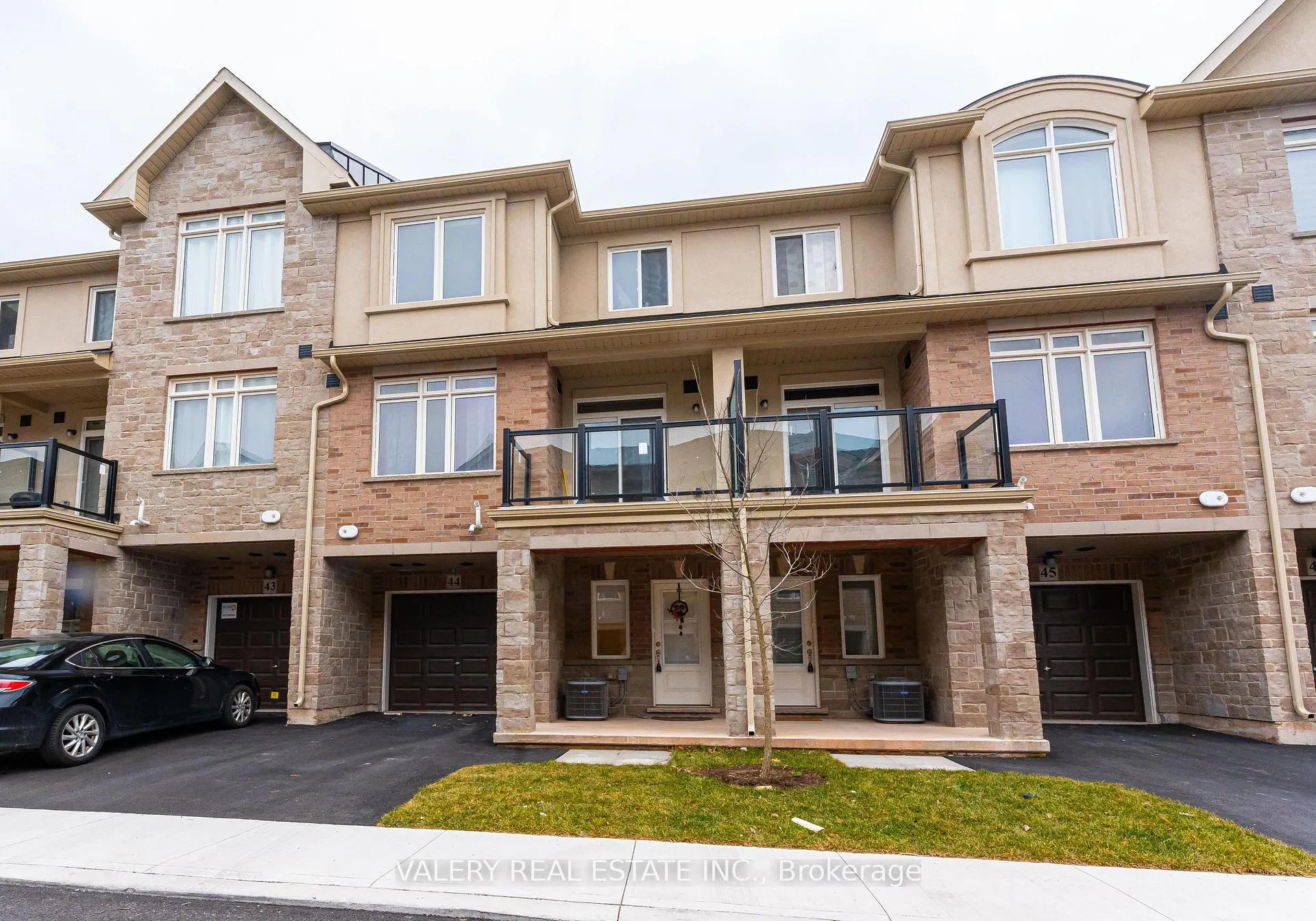 Photo 1 of Unit 44, 40 Zinfandel Drive, Hamilton, Winona — HOMEH