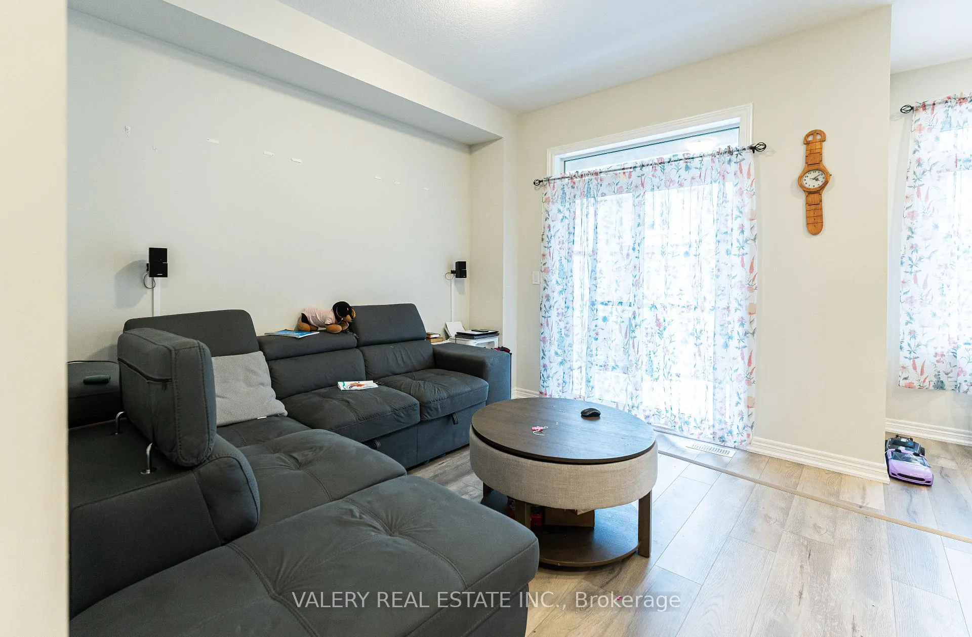 Photo 3 of Unit 44, 40 Zinfandel Drive, Hamilton, Winona — HOMEH