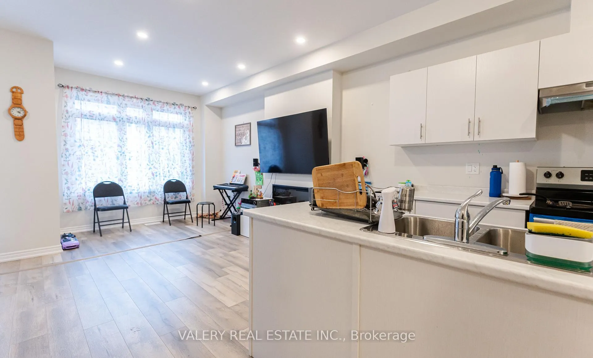 Photo 7 of Unit 44, 40 Zinfandel Drive, Hamilton, Winona — HOMEH