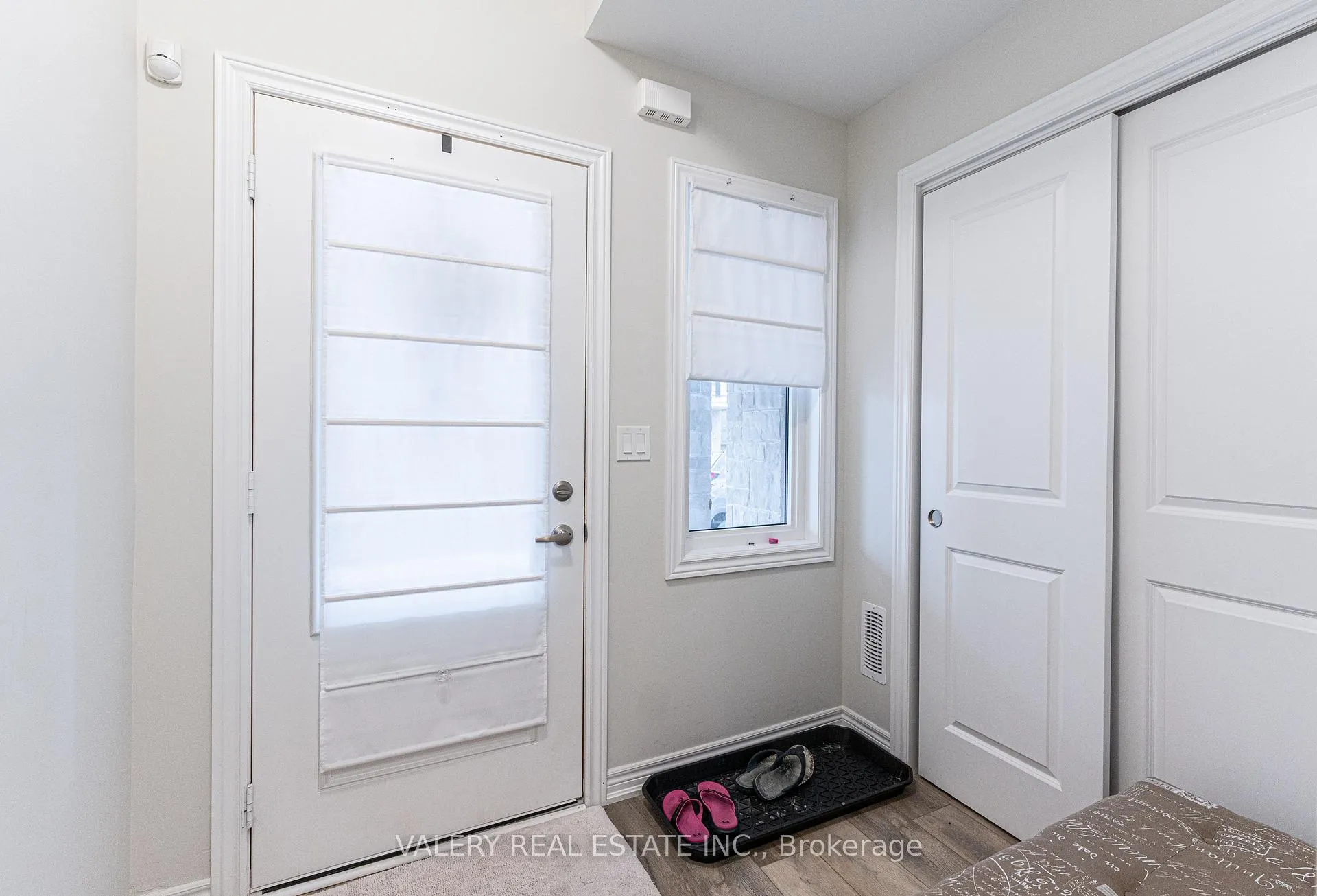 Photo 10 of Unit 44, 40 Zinfandel Drive, Hamilton, Winona — HOMEH