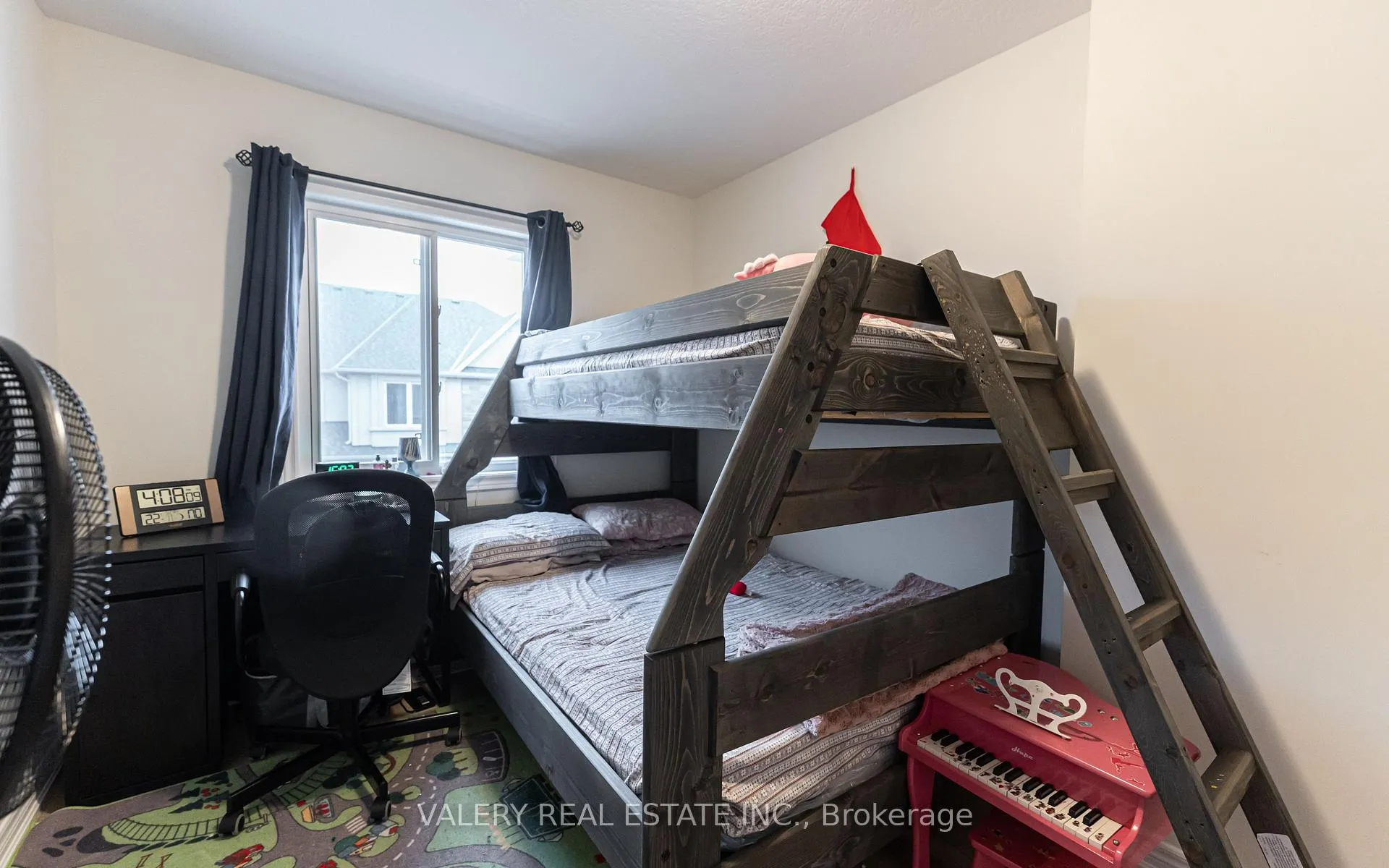 Photo 15 of Unit 44, 40 Zinfandel Drive, Hamilton, Winona — HOMEH