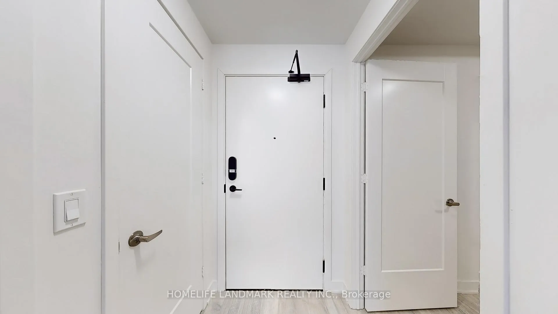 Photo 9 of Unit LPH2912, 70 princess Street, Toronto, Waterfront Communities — HOMEH