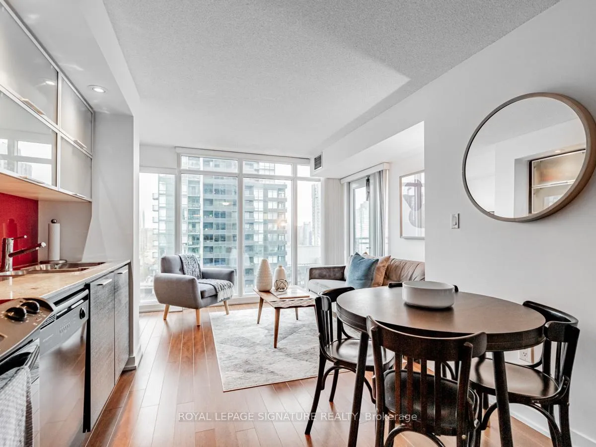 Photo 4 of Unit 2702, 25 Capreol Court, Toronto, Waterfront Communities — HOMEH