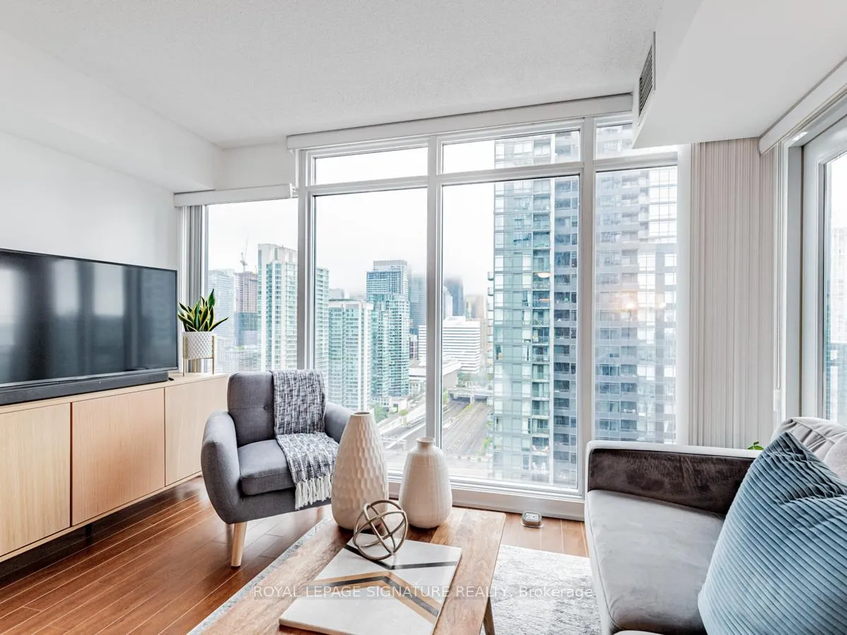 Photo 9 of Unit 2702, 25 Capreol Court, Toronto, Waterfront Communities — HOMEH