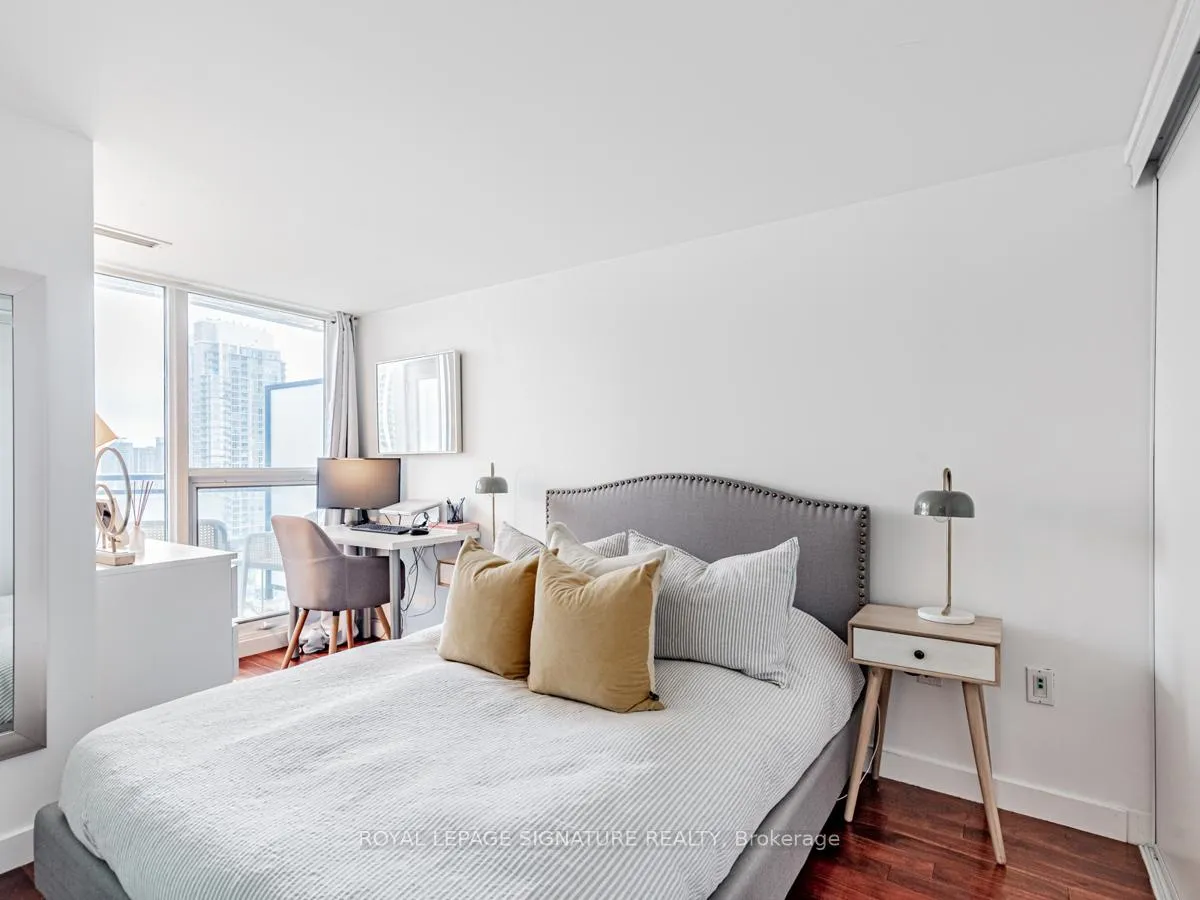 Photo 14 of Unit 2702, 25 Capreol Court, Toronto, Waterfront Communities — HOMEH