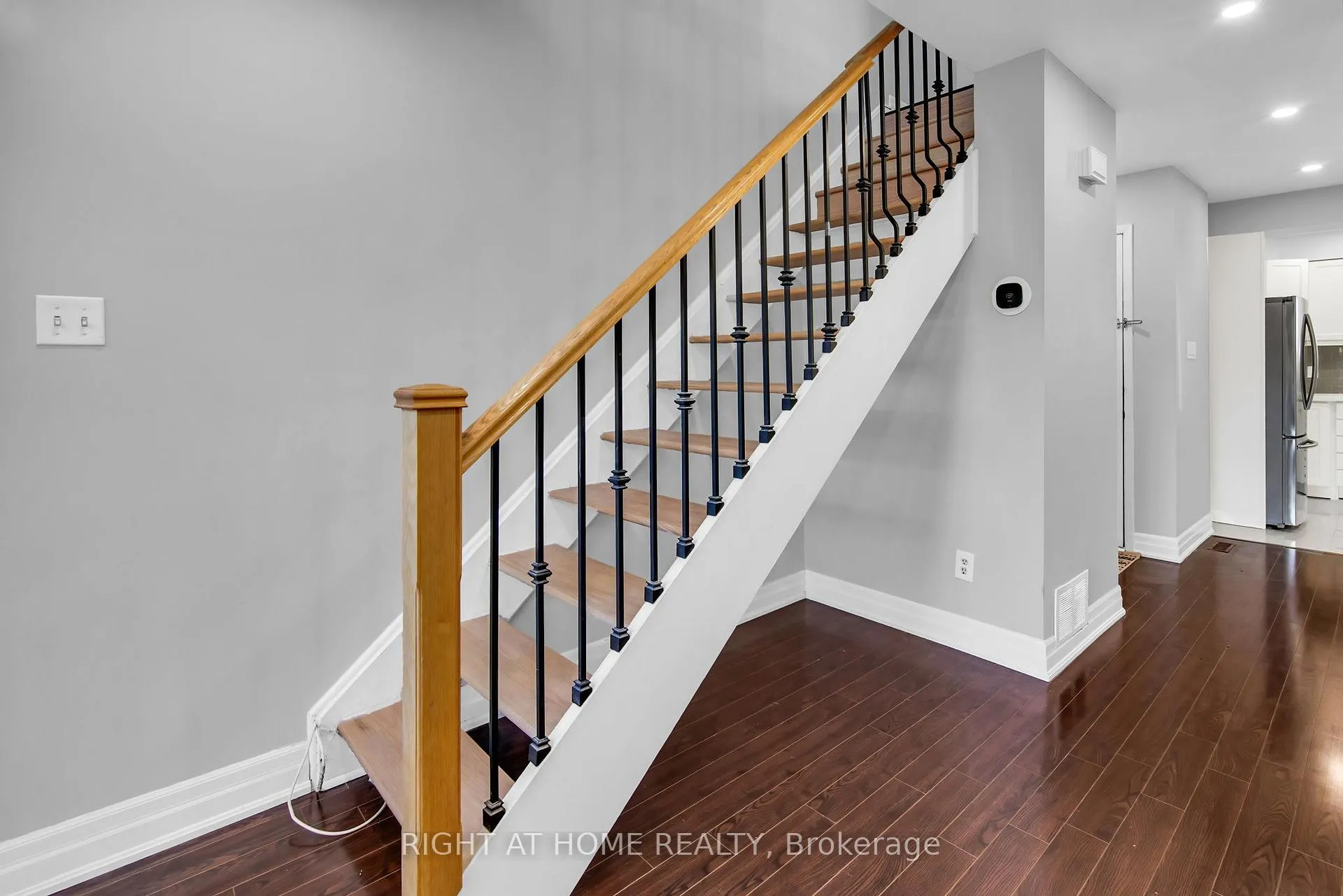 Photo 11 of Unit 13, 2716 St Clair Avenue E, Toronto, O'Connor-Parkview — HOMEH