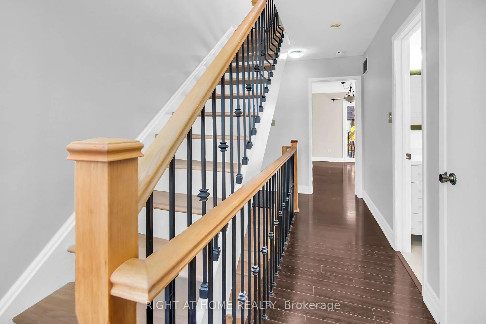 Photo 12 of Unit 13, 2716 St Clair Avenue E, Toronto, O'Connor-Parkview — HOMEH