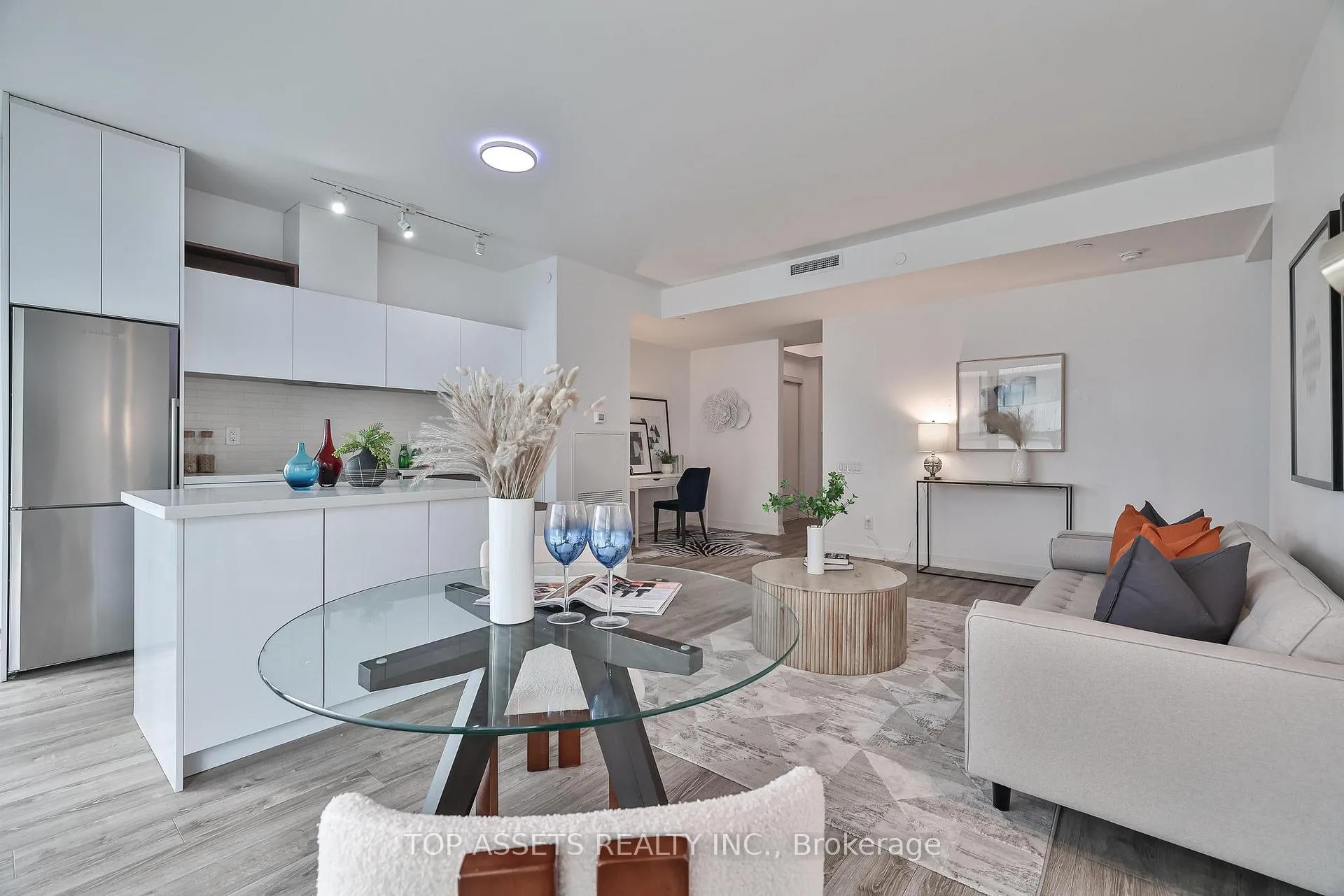 Photo 13 of Unit 3707, 50 Charles Street E, Toronto, Church-Yonge Corridor — HOMEH