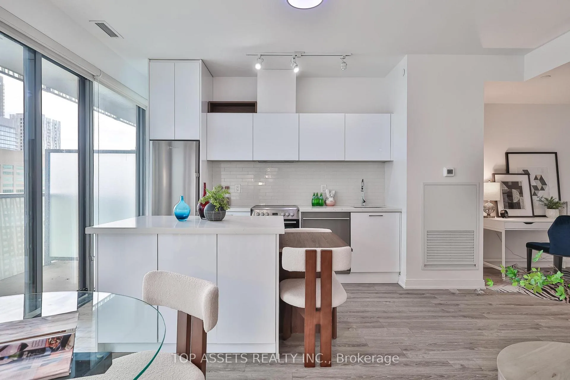 Photo 17 of Unit 3707, 50 Charles Street E, Toronto, Church-Yonge Corridor — HOMEH