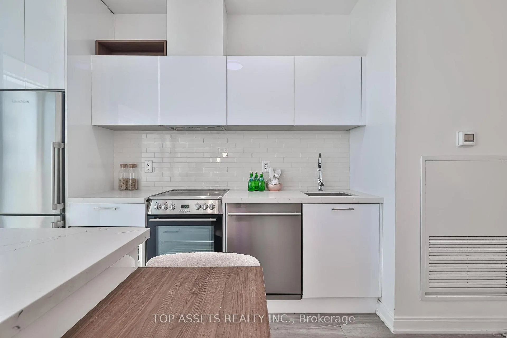 Photo 21 of Unit 3707, 50 Charles Street E, Toronto, Church-Yonge Corridor — HOMEH