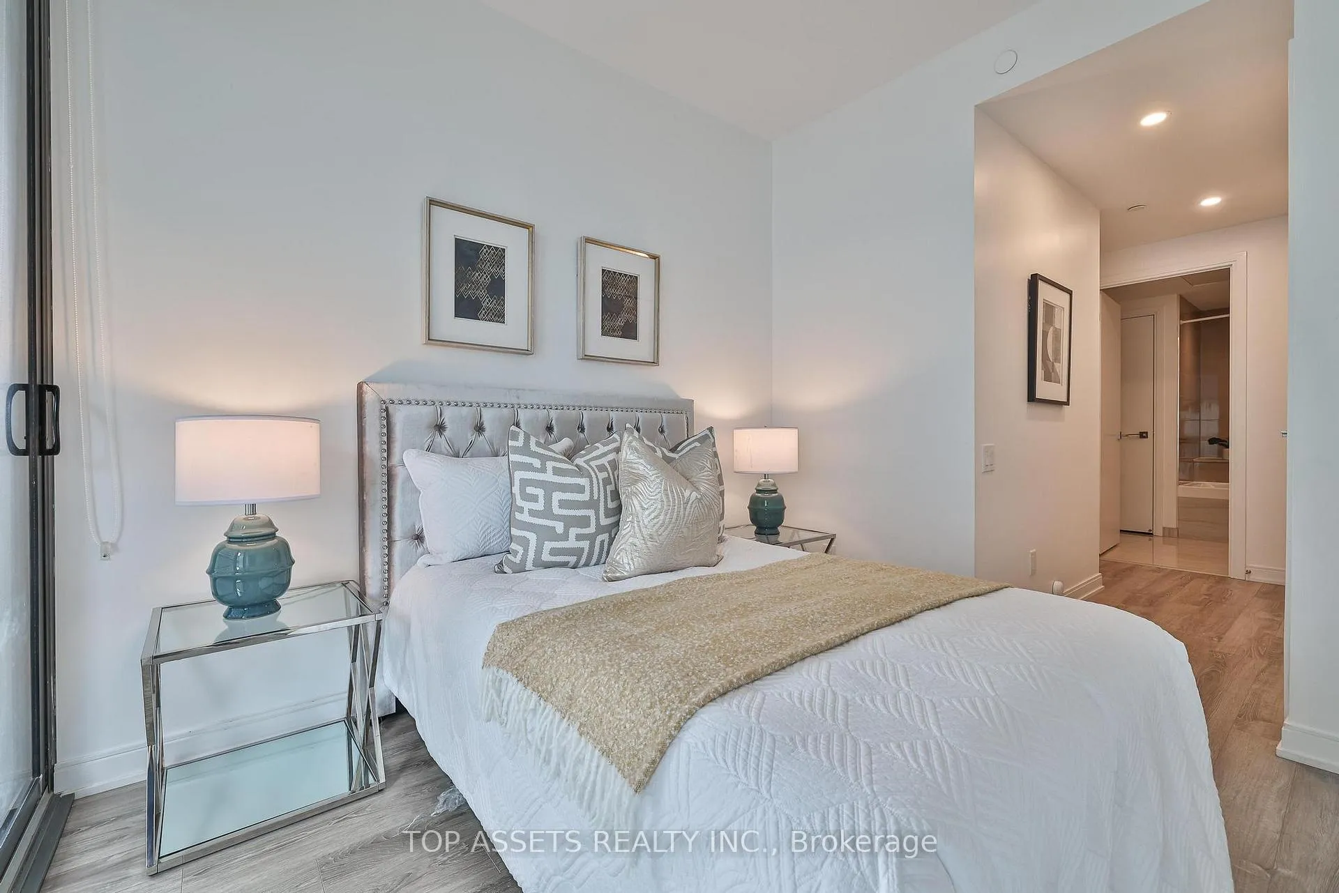 Photo 28 of Unit 3707, 50 Charles Street E, Toronto, Church-Yonge Corridor — HOMEH