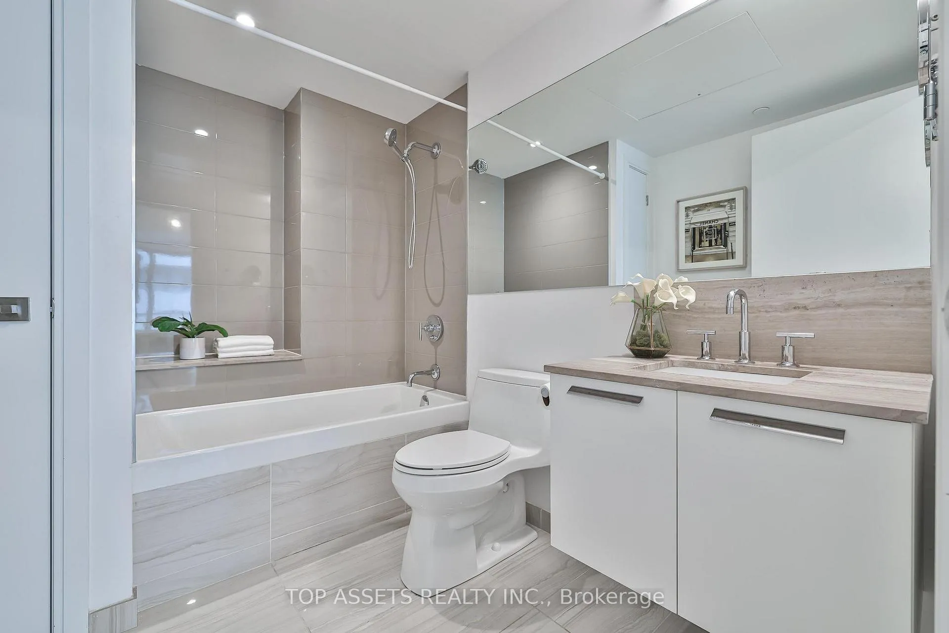 Photo 30 of Unit 3707, 50 Charles Street E, Toronto, Church-Yonge Corridor — HOMEH