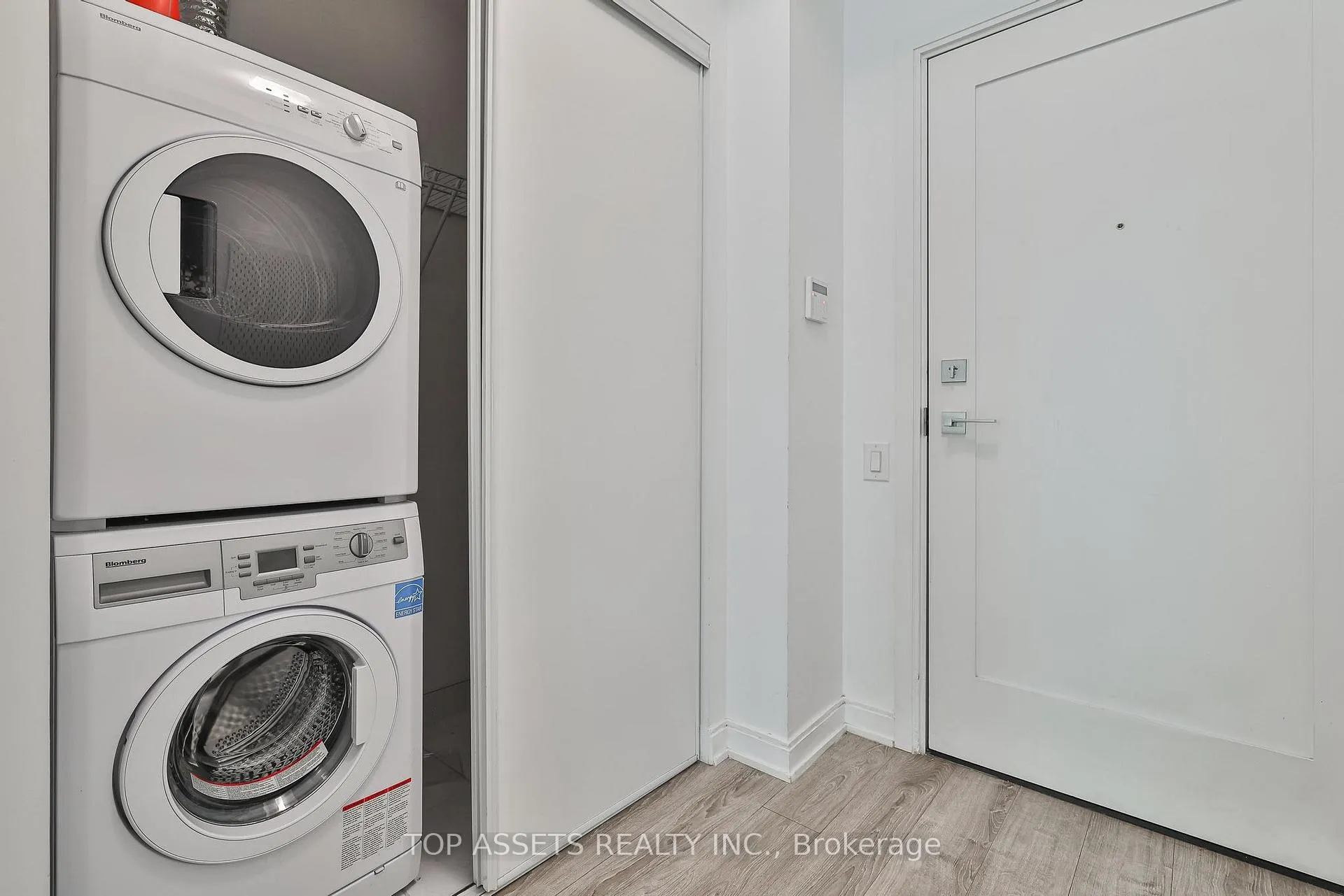 Photo 43 of Unit 3707, 50 Charles Street E, Toronto, Church-Yonge Corridor — HOMEH