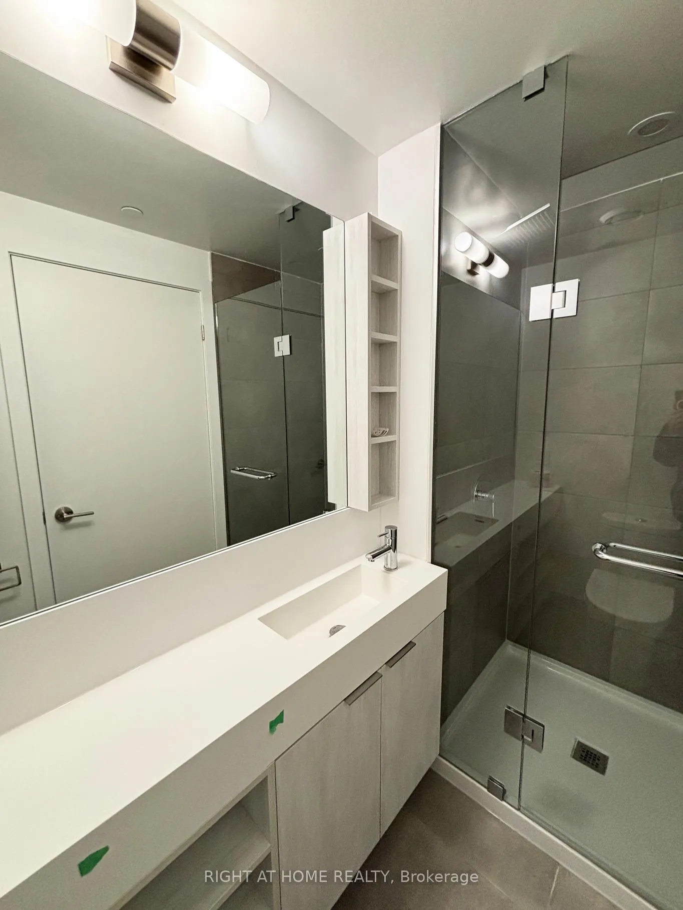Photo 7 of Unit 2903, 8 Wellesley Street W, Toronto, Bay Street Corridor — HOMEH
