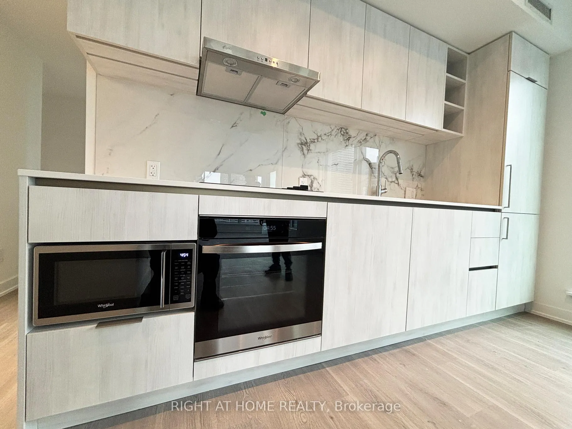 Photo 10 of Unit 2903, 8 Wellesley Street W, Toronto, Bay Street Corridor — HOMEH