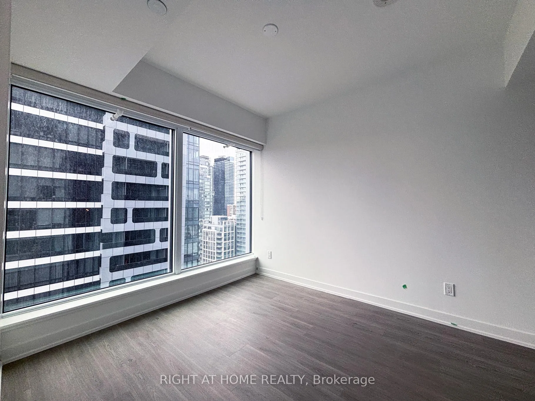 Photo 12 of Unit 2903, 8 Wellesley Street W, Toronto, Bay Street Corridor — HOMEH