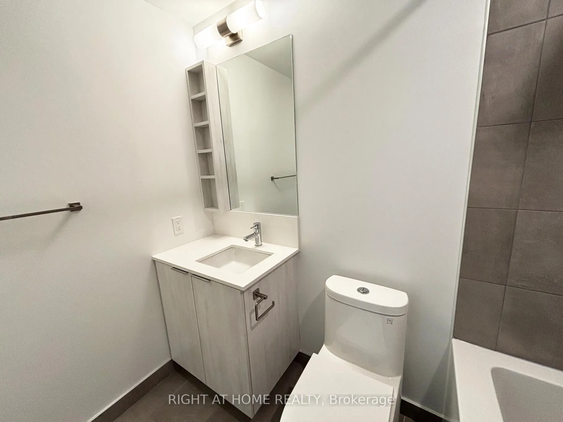 Photo 16 of Unit 2903, 8 Wellesley Street W, Toronto, Bay Street Corridor — HOMEH
