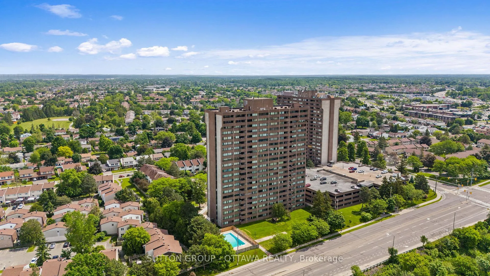 Photo 3 of 3360 Southgate Road, Ottawa, South Keys — HOMEH