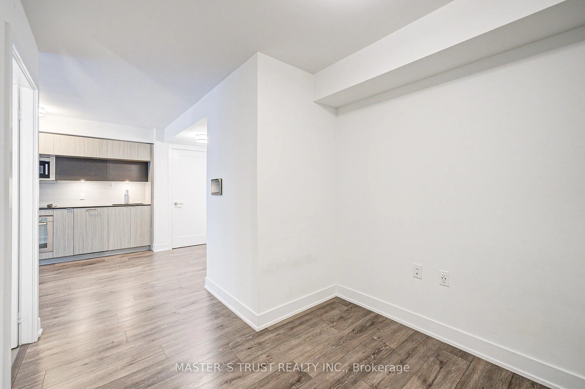Photo 12 of Unit 720, 585 Bloor Street E, Toronto, North St. James Town — HOMEH
