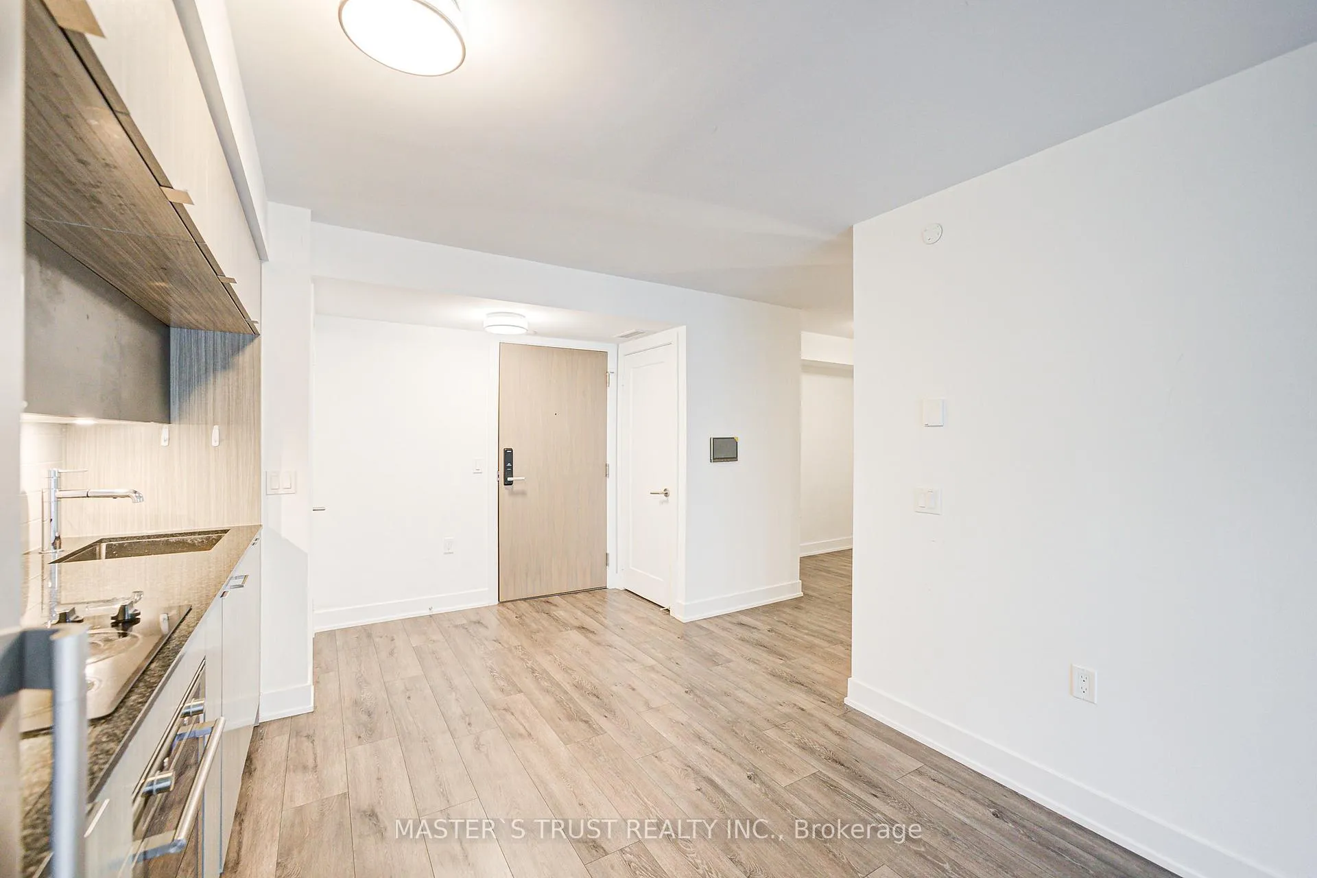 Photo 18 of Unit 720, 585 Bloor Street E, Toronto, North St. James Town — HOMEH