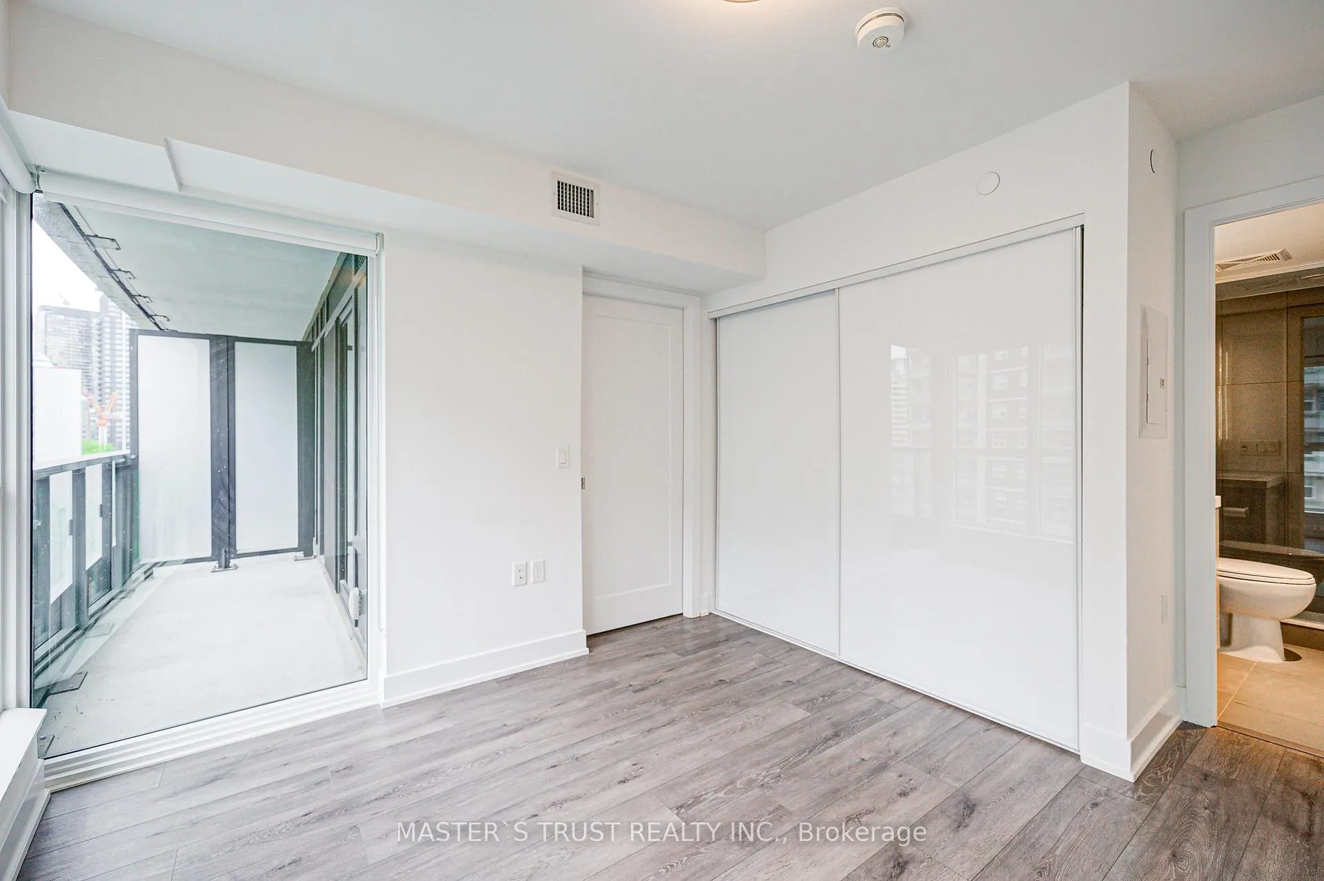 Photo 26 of Unit 720, 585 Bloor Street E, Toronto, North St. James Town — HOMEH