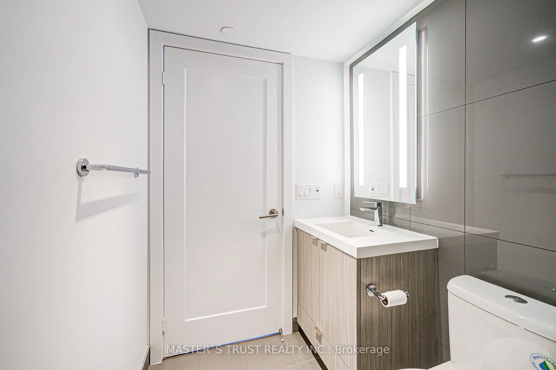 Photo 29 of Unit 720, 585 Bloor Street E, Toronto, North St. James Town — HOMEH